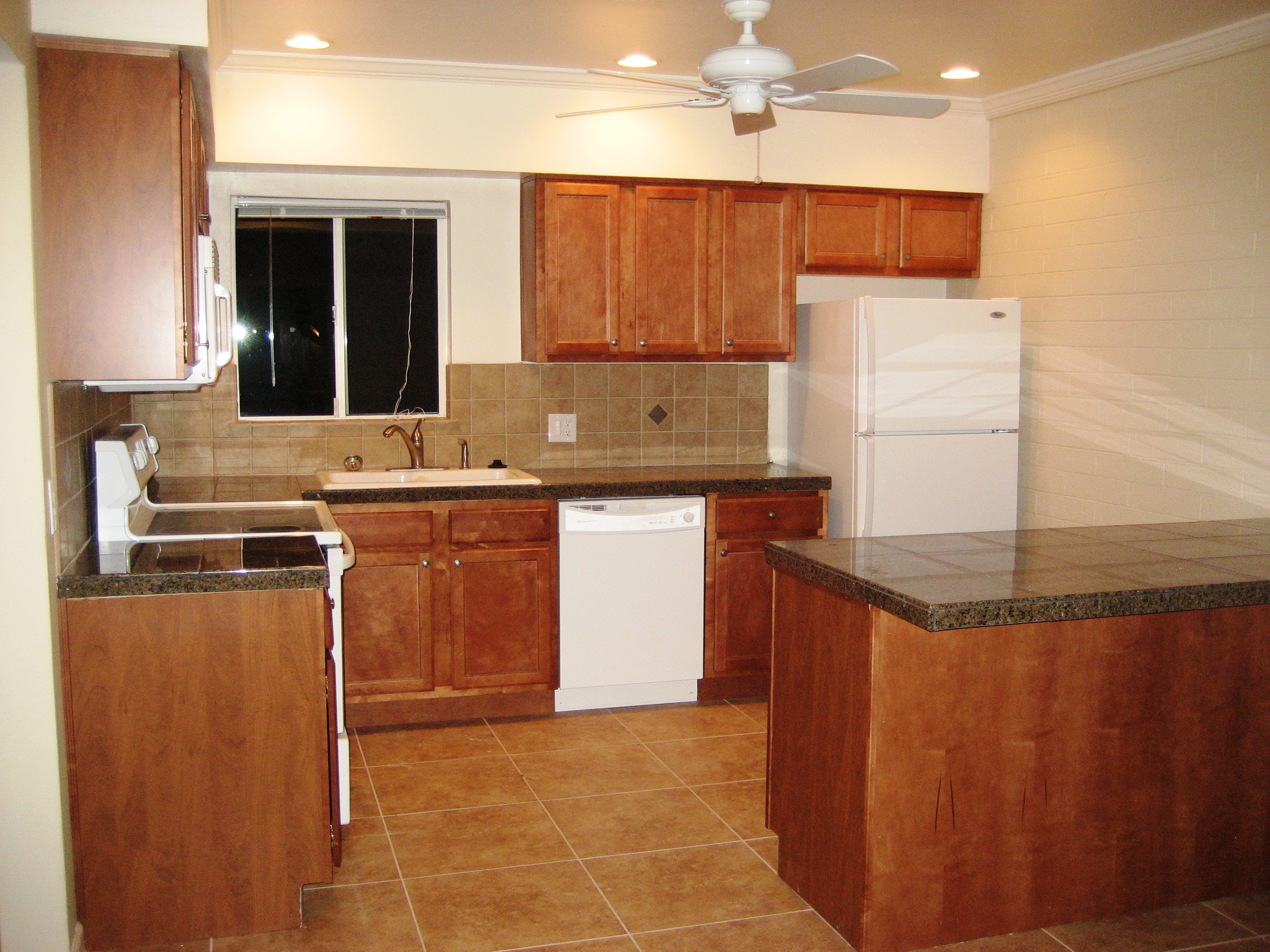ParcScottsdale/PS3kitchen.jpg