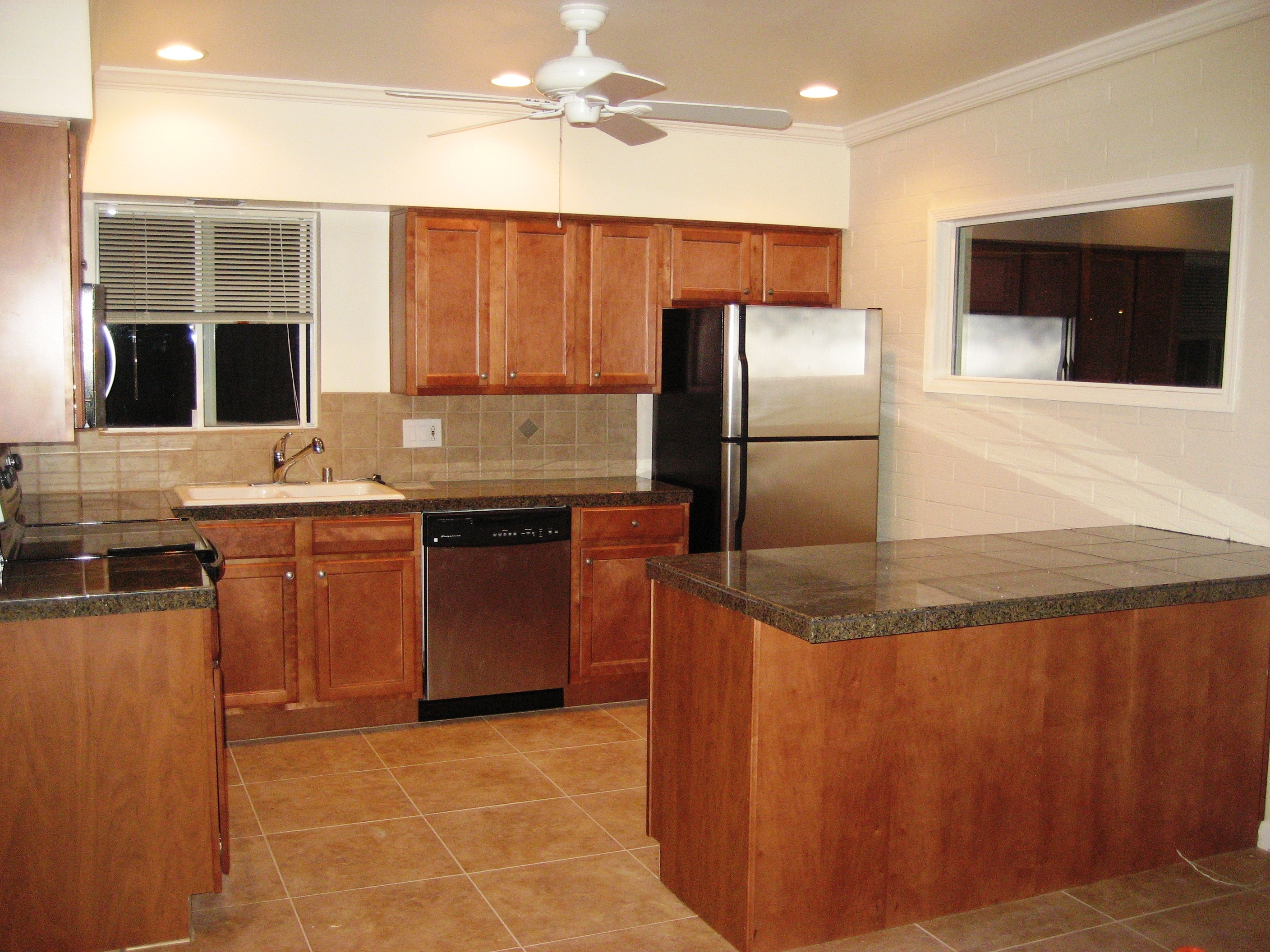 ParcScottsdale/ps14kitchen.jpg