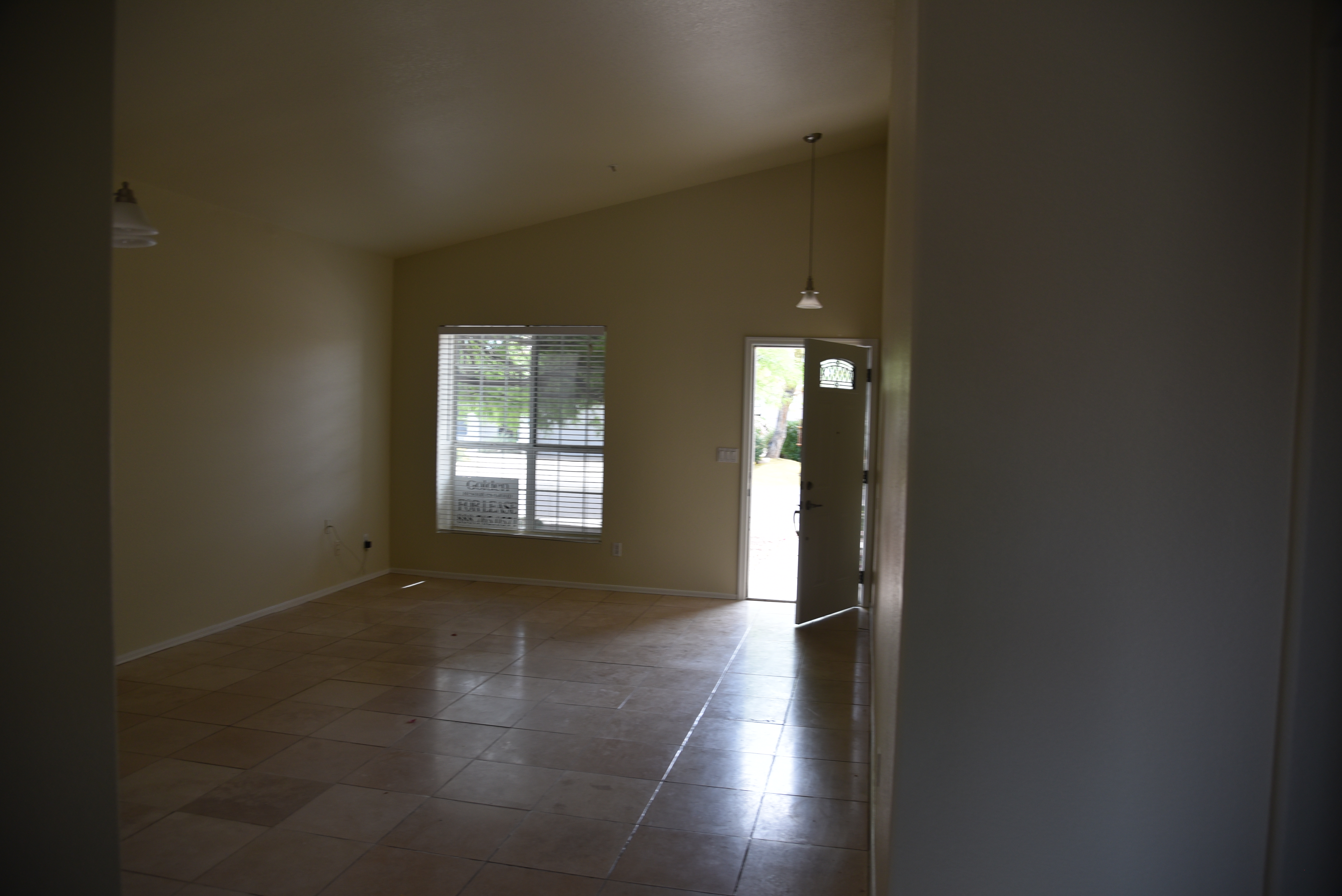 WoodMBedroom.JPG