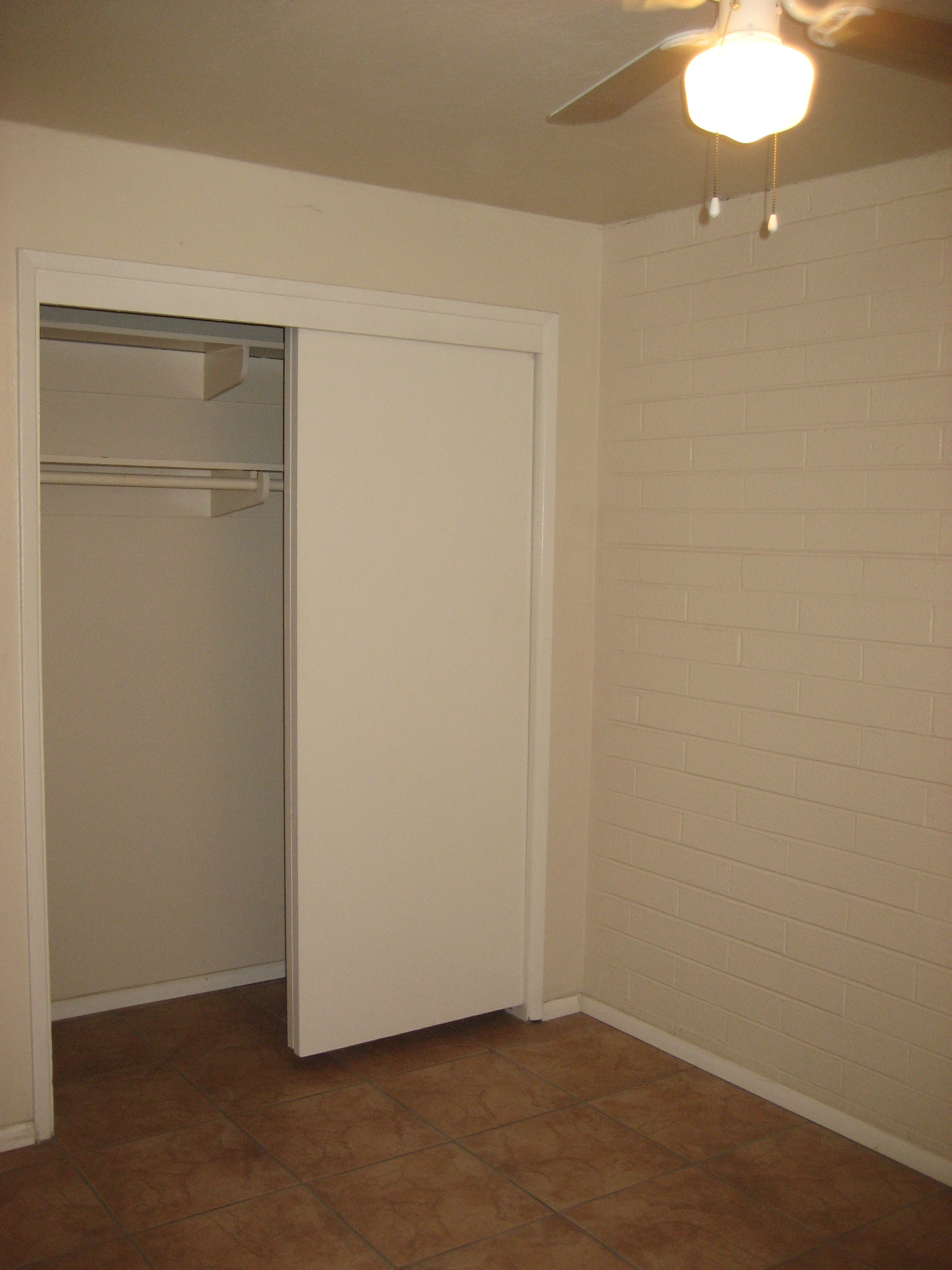 rp6closet.jpg