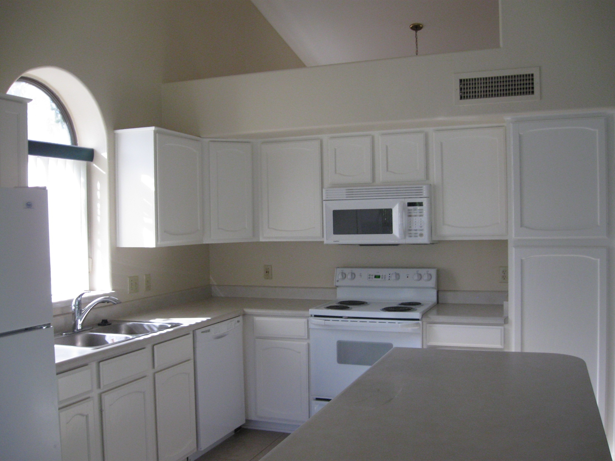 wkylekitchen91209.jpg